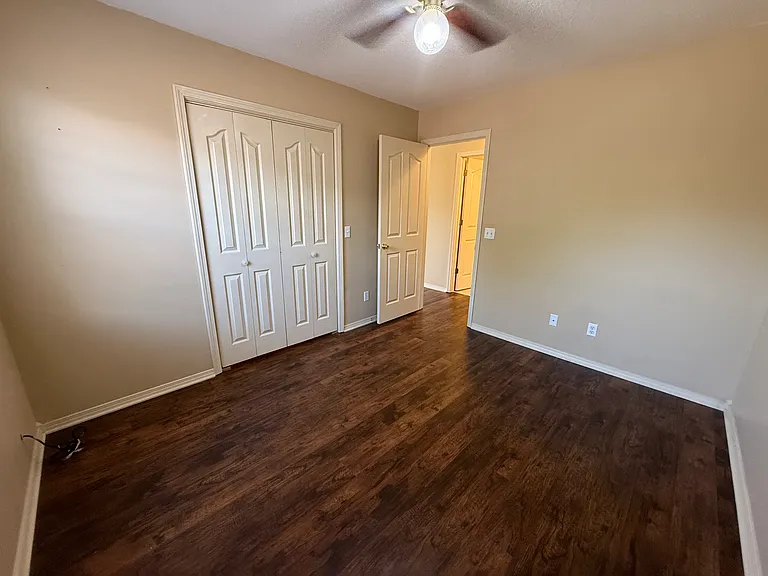 2618 W C St — Photo 8