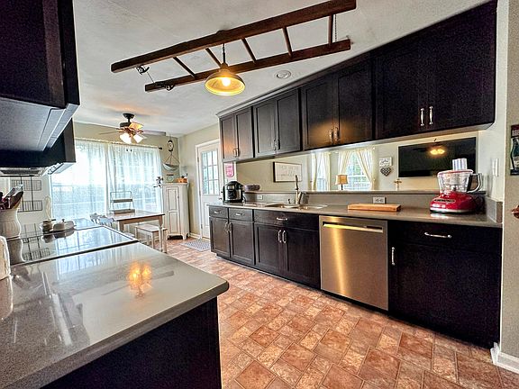 Gorgeous Eat-In Kitchen and it's at the center of the home!
