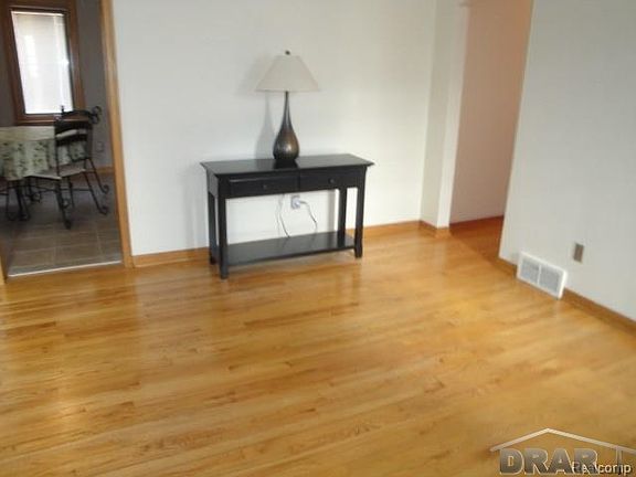 5th image of 2965 23rd St