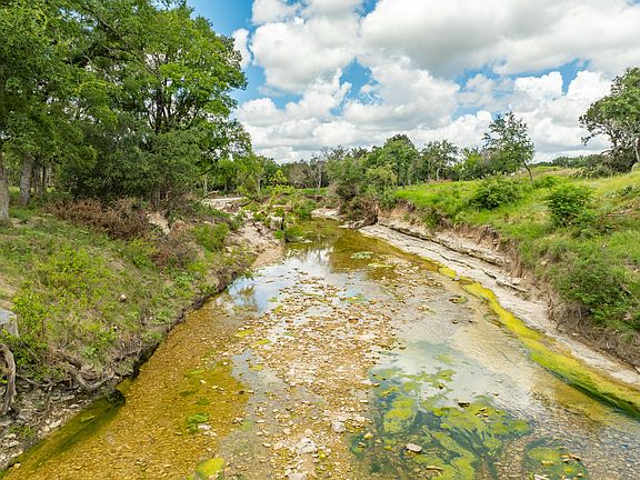 3rd image of 1070 County Road 162