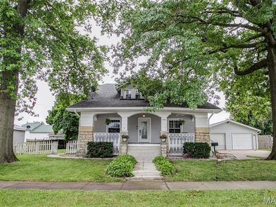 208 E Arch St, Jerseyville, IL, 62052