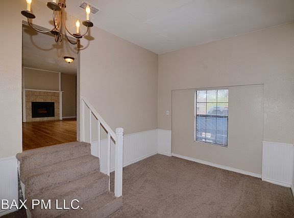 4th image of 2217 Saint Francis Ave