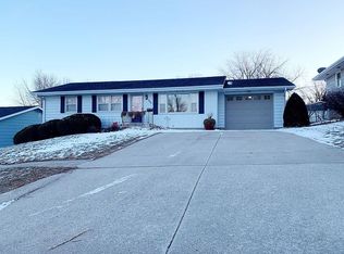 609 E 17th St, Atlantic, IA 50022