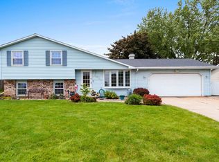 2860 S Ridge Rd, Green Bay, WI 54304