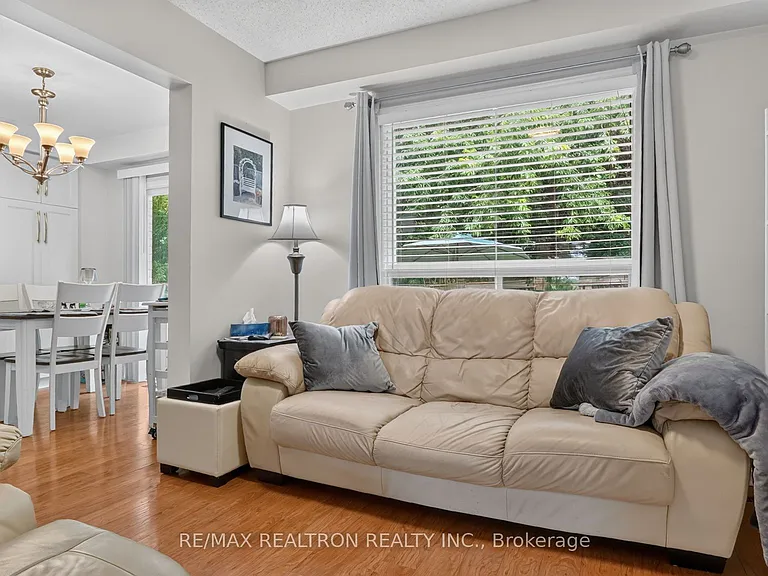 116 Andona Cres — Photo 15
