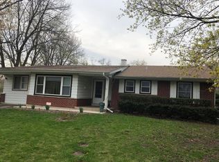 200 Walnut Ln, Elk Grove Village, IL 60007