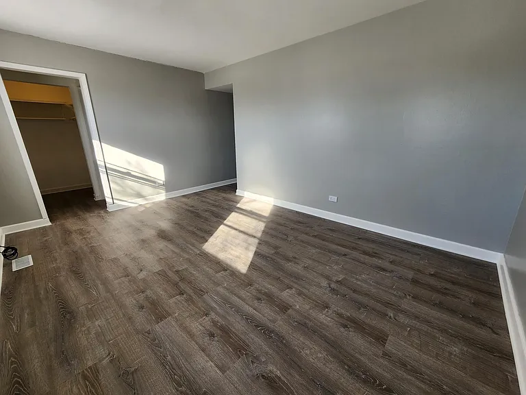 Second Floor: Spacious Master Bedroom, with two big windows! Fourth bedroom on the Second floor.
Second floor has 4 Bedrooms / 2 Full Bath
First floor has 2 Bedrooms / 1 Full Bath
