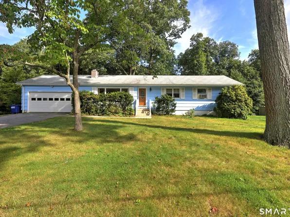 17 Oakridge Drive, Ledyard, CT 06335