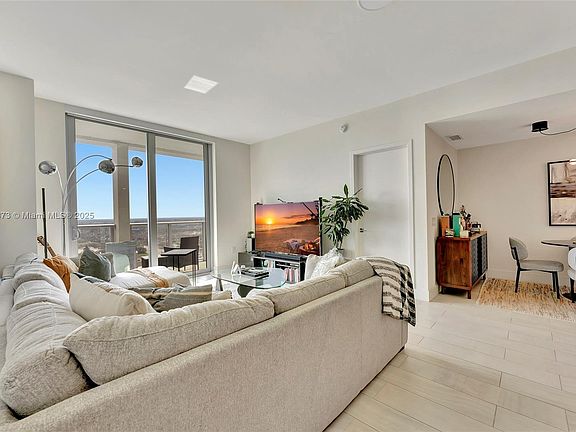 5th image of 2000 Metropica Way #1906