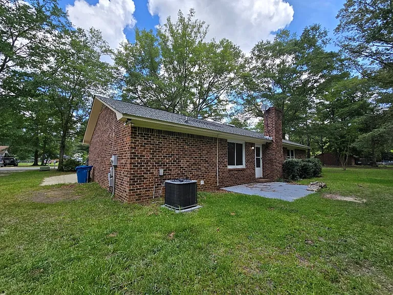 1520 Crowndale Dr — Photo 30