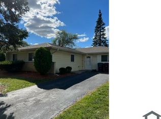17790 Arlington Dr, Country Club Hills, IL
