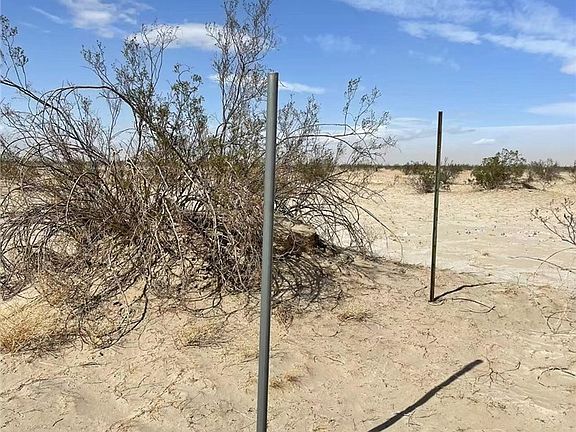 2nd image of 100 Split Mountain Rd