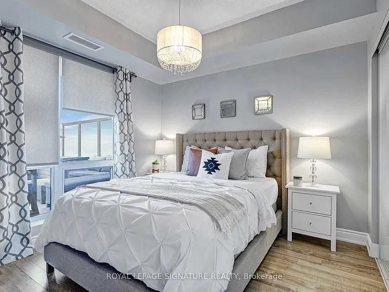 9088 Yonge St #306A — Photo 11