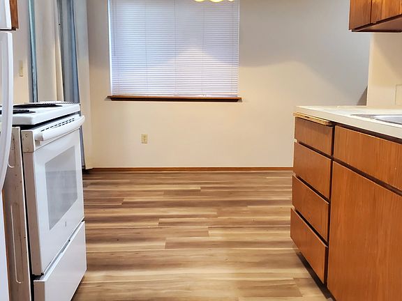 2nd image of 9820 156th St E