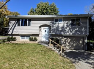 7512 Park View Blvd, La Vista, NE 68128