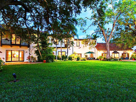 2nd image of 205 Hacienda Dr
