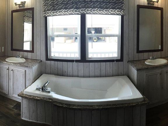 4th image of 5208 S Ferdon Blvd #4
