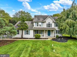 7 Ohlinger Dr, Fleetwood, PA 19522