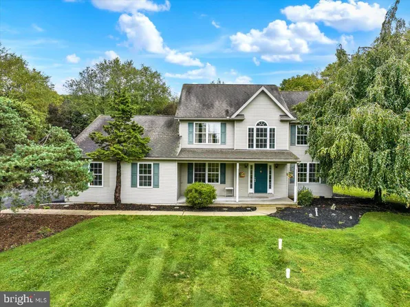7 Ohlinger Dr, Fleetwood, PA 19522