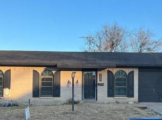 5609 Sundown Ln, Garland, TX 75043