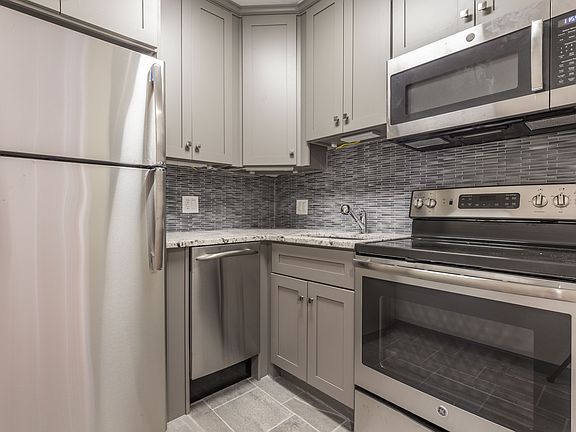3rd image of 99 W Springfield St APT 3