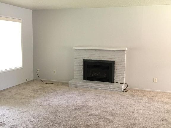Gas Fireplace 
