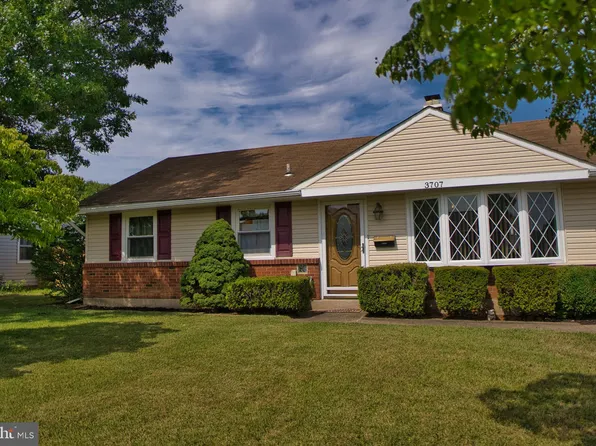 3707 Meridian Dr, Bensalem, PA 19020