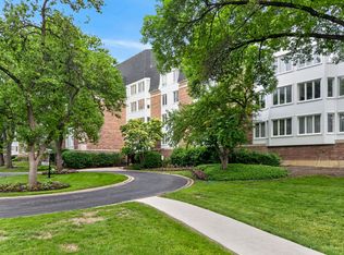 225 Lake Blvd APT 545, Buffalo Grove, IL 60089