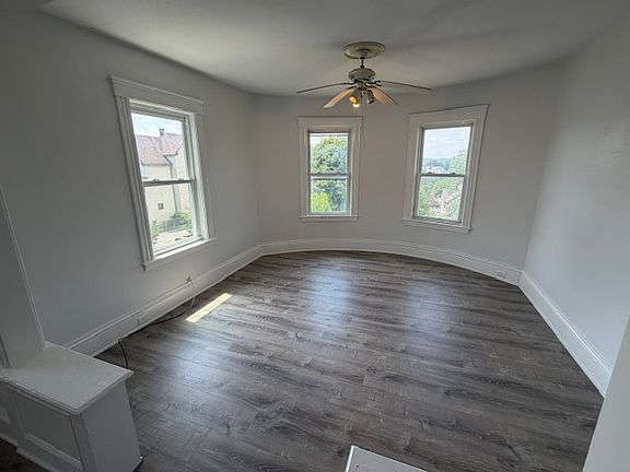 2nd image of 96 Stanton St #3