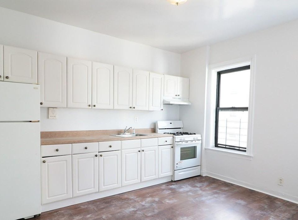 2nd image of 3108 Wilkinson Ave APT 4C