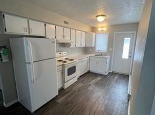 1915 Main St APT E, Cedar Falls, IA 50613