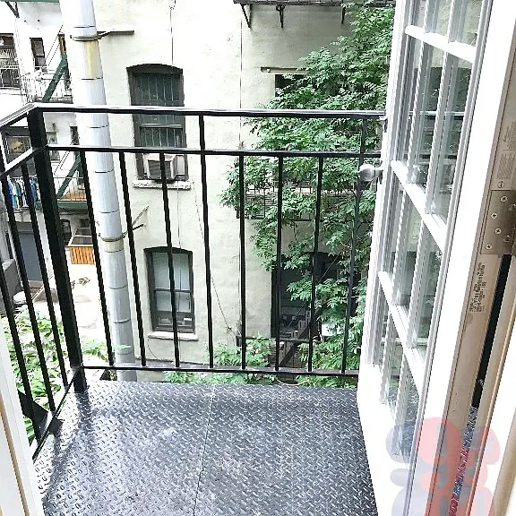 436 W 52nd St #8D — Photo 6
