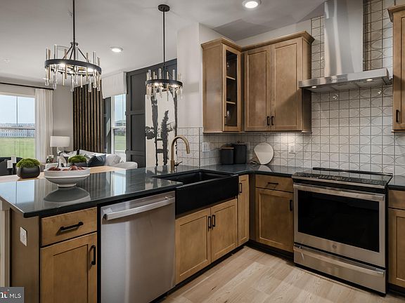3rd image of 20195 Northpark Dr