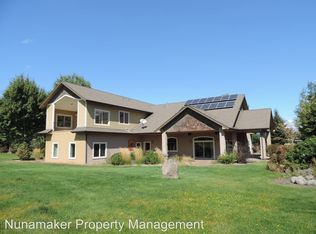 3940 Hays Dr, Hood River, OR