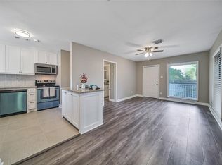 220 Briarwood Dr, Baytown, TX 77520