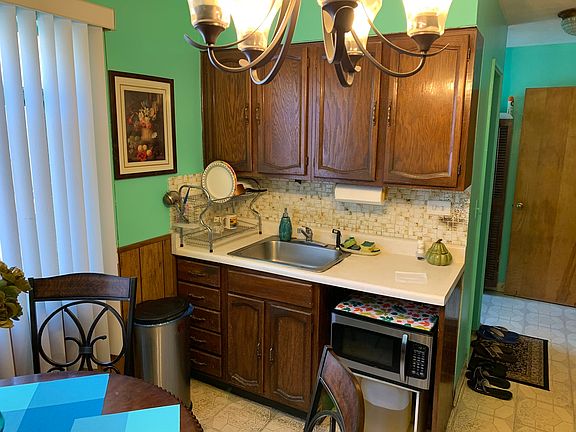 5th image of 4933 Carol Ave #C