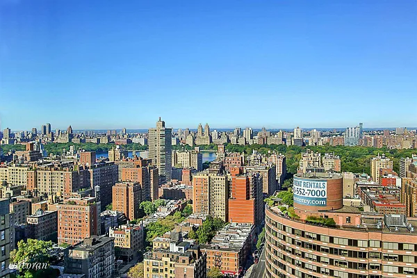 Sold by Corcoran | media 27