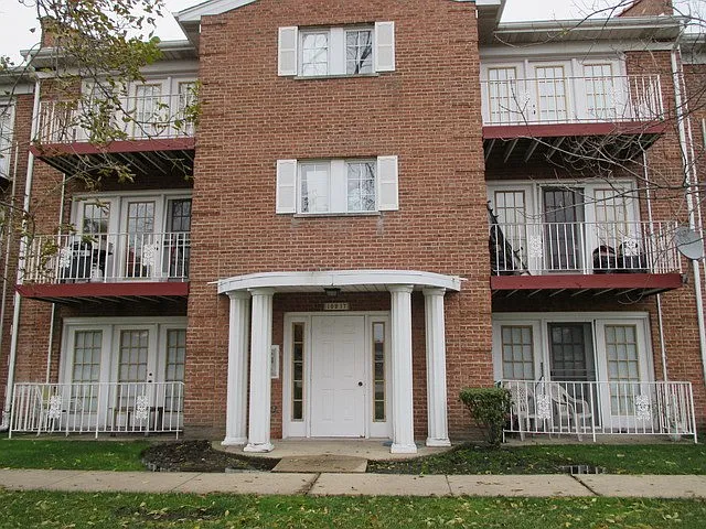 10217 Dearlove Rd photo 1