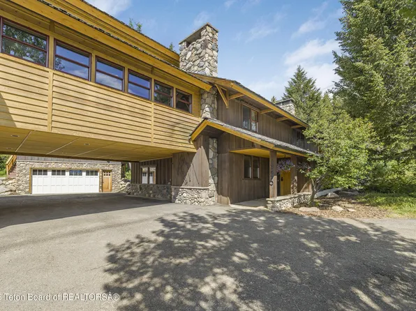 3470 W McCollister Dr, Teton Village, WY 83025