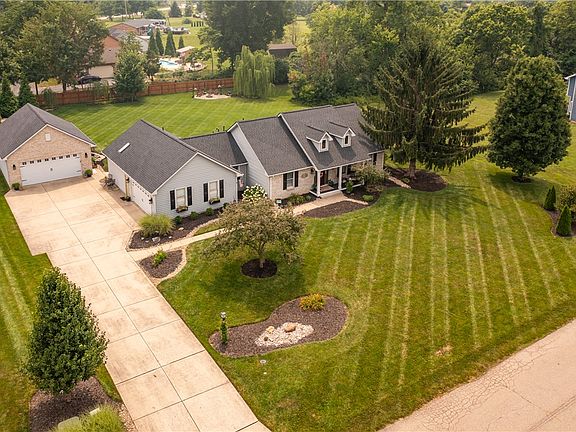 3rd image of 3059 Countryside Ln