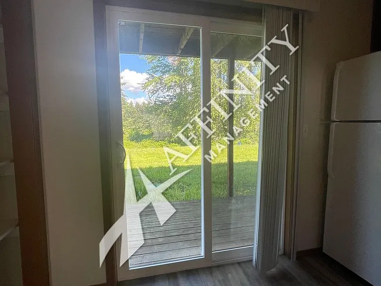 Rainier Vista — Photo 7