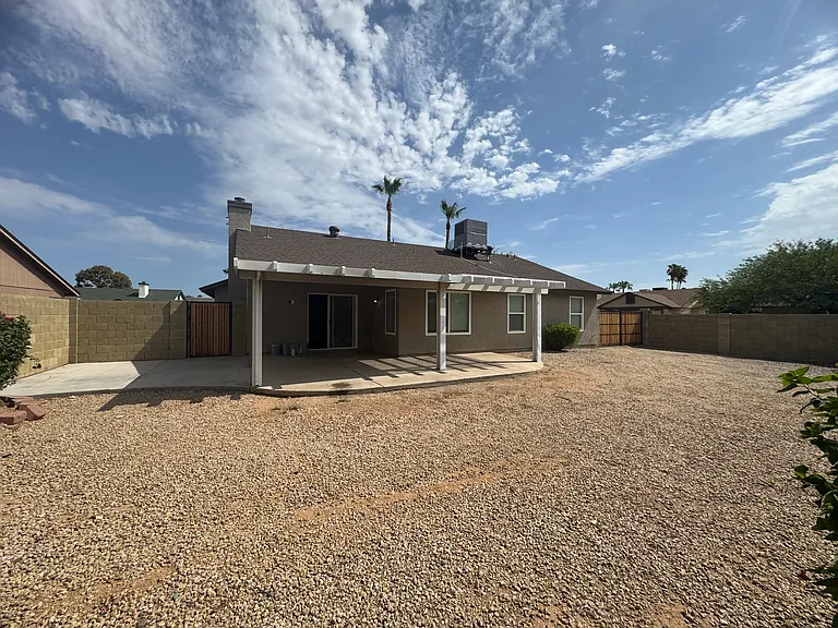 4061 E Taro Ln — Photo 3