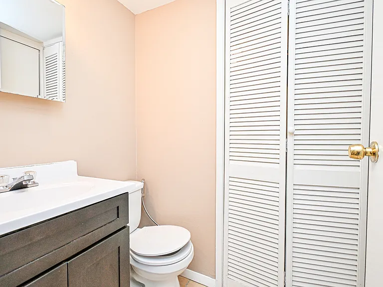 7752 Montgomery Rd #84 — Photo 17