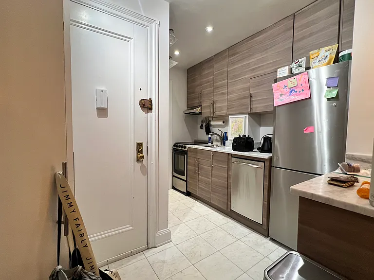 72 Irving Pl #1 — Photo 4