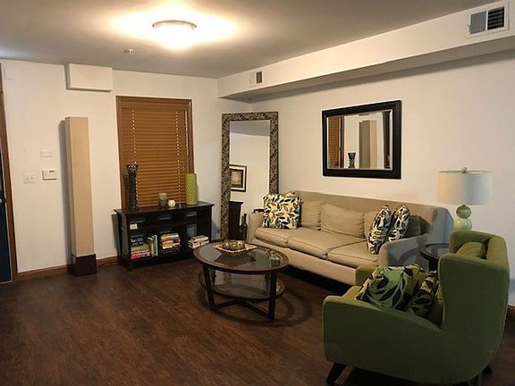 4th image of 112 College Ave #11