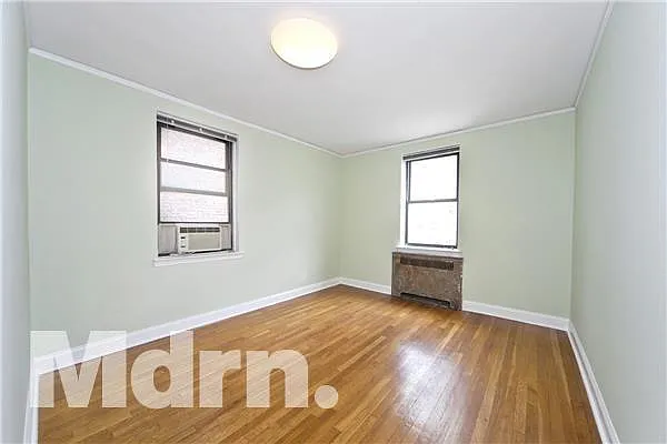 Rented by Mdrn Residential | media 8