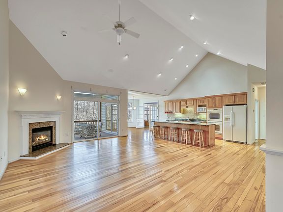 4th image of 3 Nutwood Cir