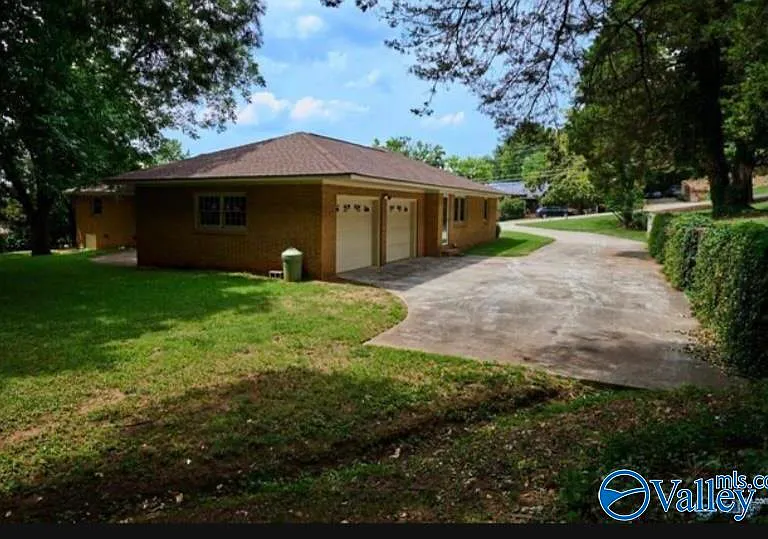102 Jones Valley Dr SE — Photo 23
