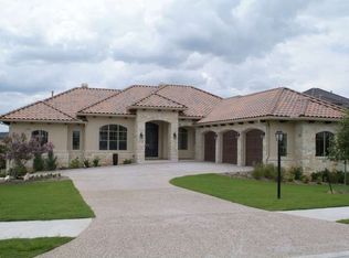 108 Golden Bear Dr, Lakeway, TX 78738