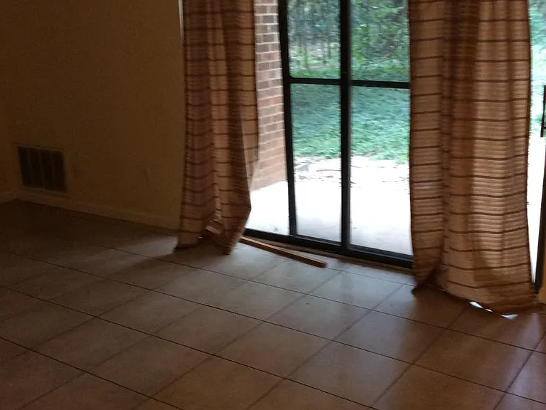 1287 Schaub Dr — Photo 4